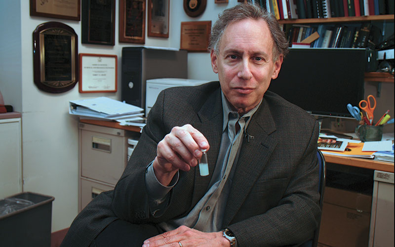 p26-29-professor-robert-langer-langer_hi.jpg